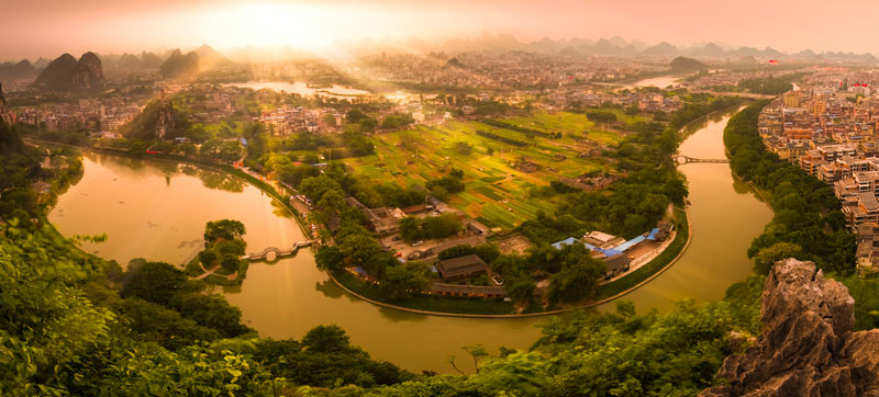 By shooting a panorama in this location, I was able to capture the gentle curve of the river, which made a huge difference in the photo. My guide, Andy Beales, pointed out this location to me and it was a winner!